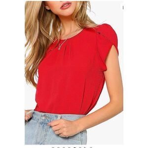 Milumia Women's Red Casual Round Neck Basic Pleated Top Cap Sleeve Curved Keyhol
